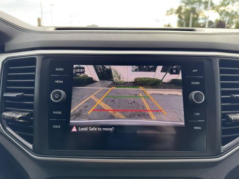 Used 2021 Volkswagen Atlas Cross Sport SE FWD image 26