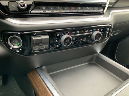 New 2026 Chevrolet Silverado 2500 High Country w/ High Country Premium Package AWD/4WD image 23