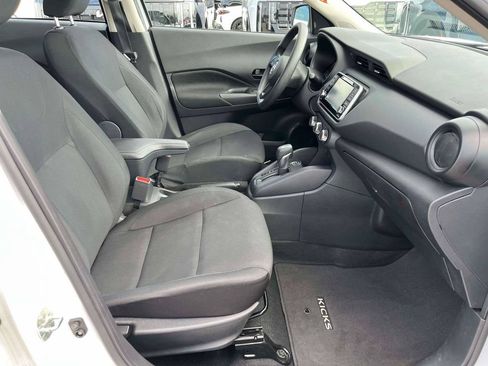 Used 2023 Nissan Kicks S FWD image 12