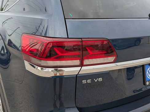Certified 2023 Volkswagen Atlas SE w/ Panoramic Sunroof Package FWD image 8