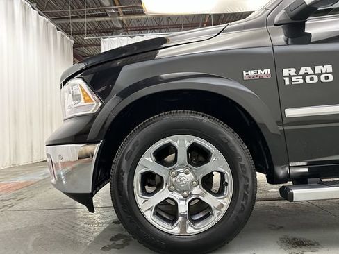 Used 2018 RAM 1500 Laramie w/ Convenience Group AWD/4WD image 23