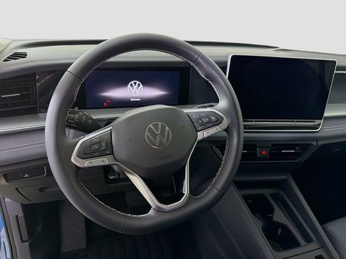 New 2026 Volkswagen Tiguan SE FWD image 12