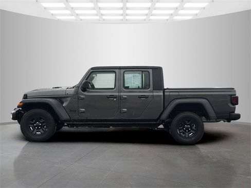 Used 2024 Jeep Gladiator Sport image 5