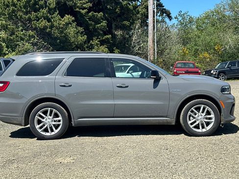 Used 2025 Dodge Durango R/T AWD/4WD image 4