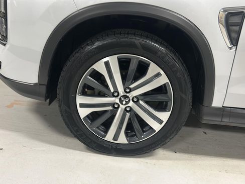 Used 2024 Mitsubishi Outlander Sport SE image 24