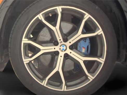 Used 2022 BMW X5 xDrive40i w/ Premium Enhanced Package AWD/4WD image 18