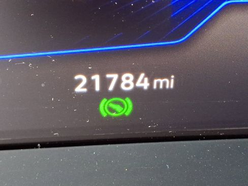 Certified 2024 Volkswagen Tiguan SE image 22