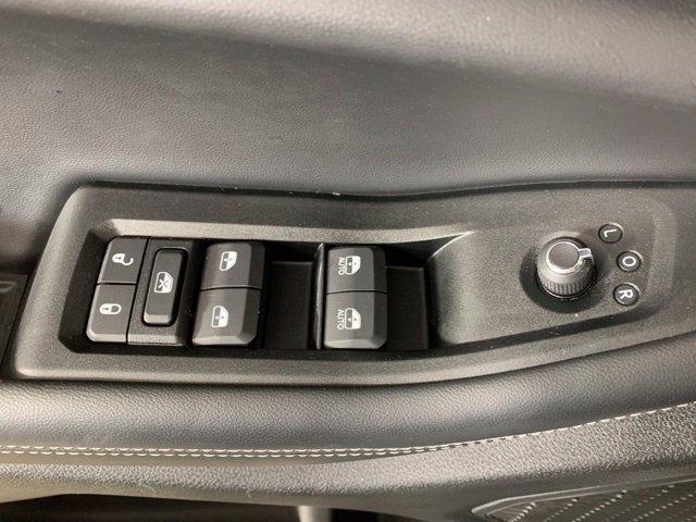 Used 2025 Jeep Grand Cherokee Laredo X w/ Luxury Tech Group I AWD/4WD image 31