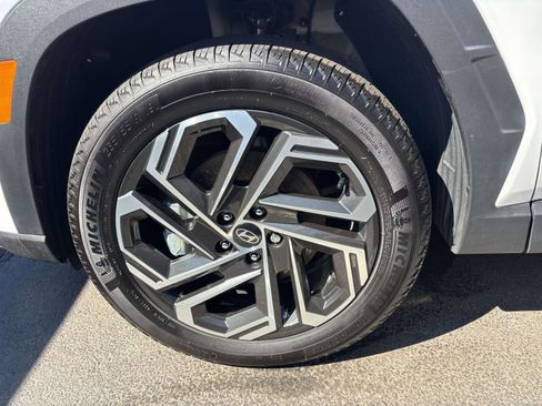 Certified 2025 Hyundai Tucson Limited AWD/4WD image 6