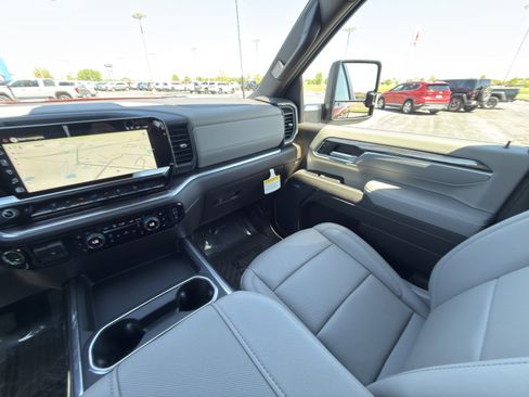 New 2026 Chevrolet Silverado 3500 LTZ w/ LTZ Premium Package AWD/4WD image 19