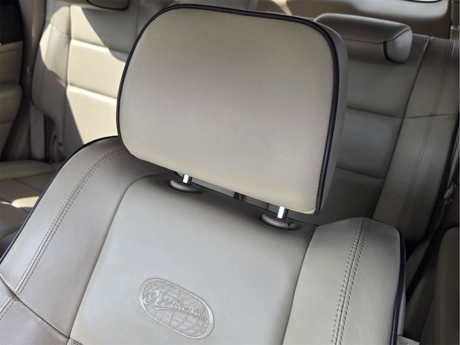 Used 2019 Jeep Grand Cherokee Overland RWD image 23