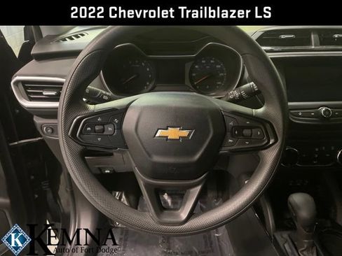 Used 2022 Chevrolet TrailBlazer LS image 16
