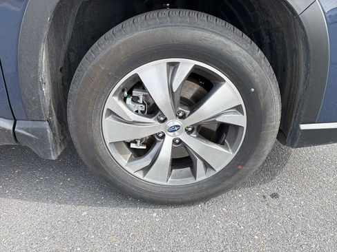 Certified 2025 Subaru Ascent Premium image 10