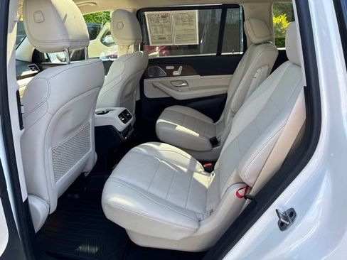 Used 2022 Mercedes-Benz GLS 450 4MATIC image 19