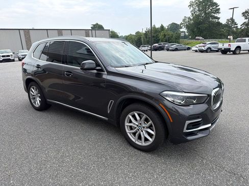 Used 2022 BMW X5 xDrive40i w/ Premium Package AWD/4WD image 11