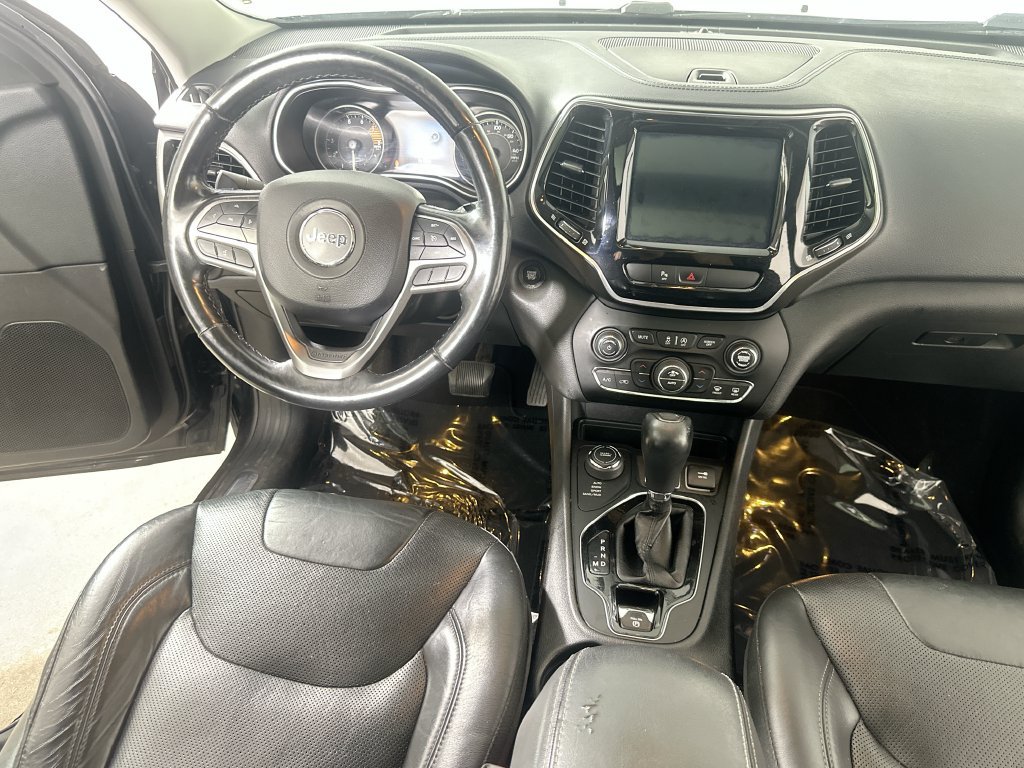 Used 2019 Jeep Cherokee Limited AWD/4WD image 19