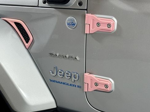 Used 2023 Jeep Wrangler Unlimited Sahara w/ Cold Weather Group image 10