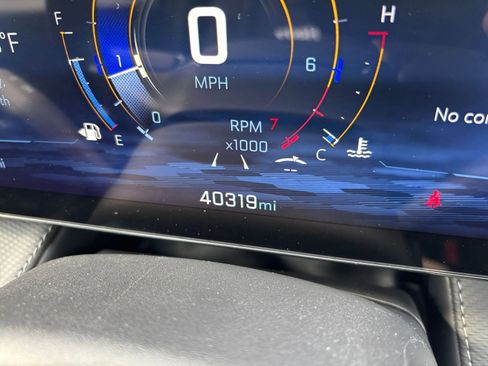 Used 2025 Chevrolet Equinox LT FWD image 40