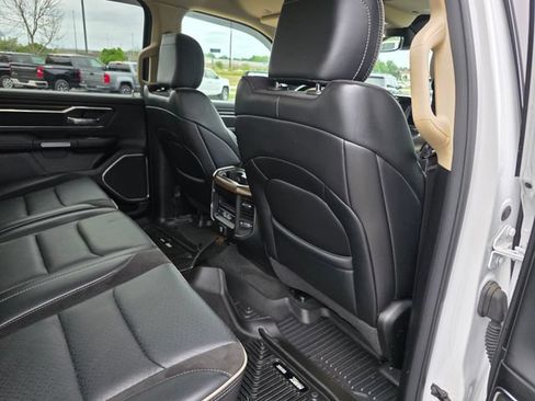 Used 2021 RAM 1500 Laramie AWD/4WD image 15