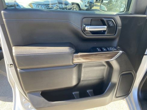 Used 2022 Chevrolet Silverado 1500 LT AWD/4WD image 13