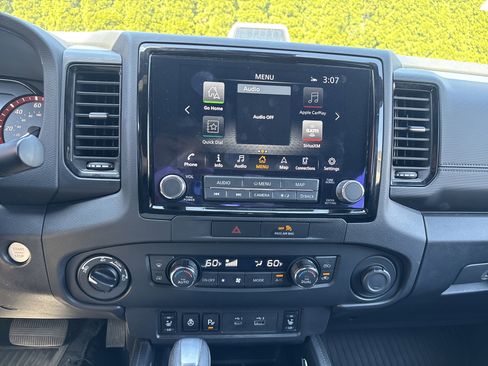 Used 2022 Nissan Frontier PRO-4X w/ Pro-4X Premium Package AWD/4WD image 26