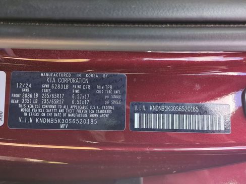 Used 2025 Kia Carnival image 37