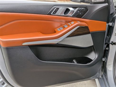 Used 2023 BMW X7 xDrive40i w/ M Sport Package image 23