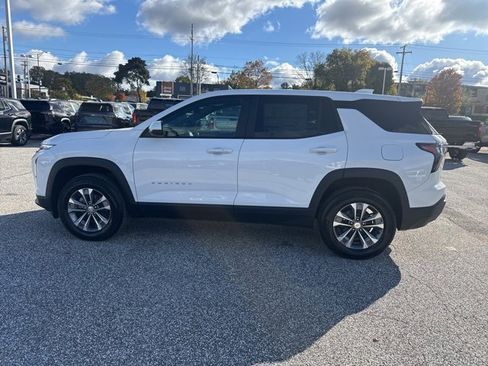 New 2026 Chevrolet Equinox LT w/ LPO, Floor Liner Package image 3