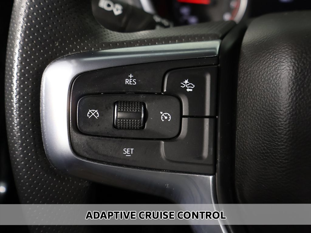 Used 2023 Chevrolet Blazer LT w/ Convenience Package FWD image 3
