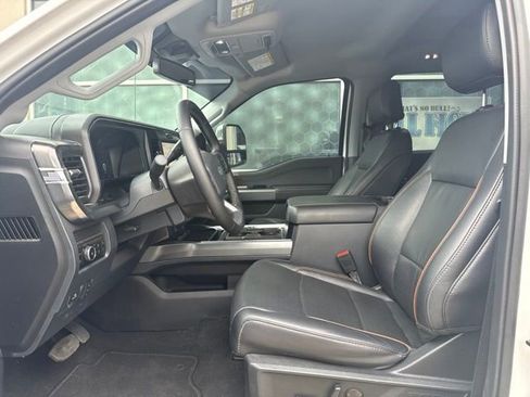 Used 2025 Ford F350 Lariat w/ Chrome Package AWD/4WD image 9