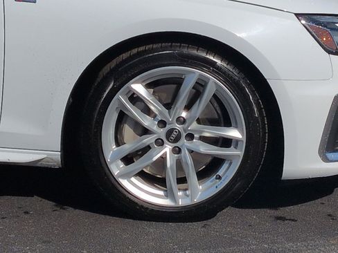 Used 2023 Audi A4 2.0T Premium image 13