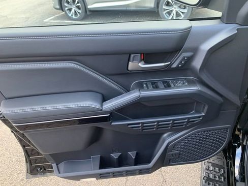 New 2026 Toyota 4Runner Limited AWD/4WD image 11