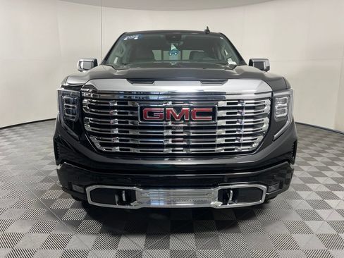 Used 2025 GMC Sierra 1500 Denali w/ Denali Reserve Package AWD/4WD image 17