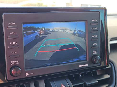 Used 2022 Toyota RAV4 LE w/ Carpet Mat Package (TMS) image 19