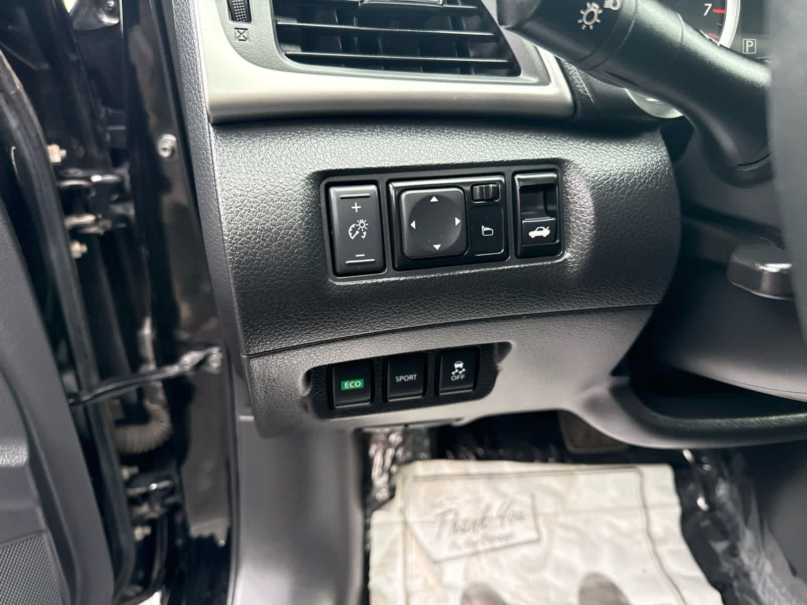 Used 2018 Nissan Sentra SR w/ Premium Package (P02) FWD image 17