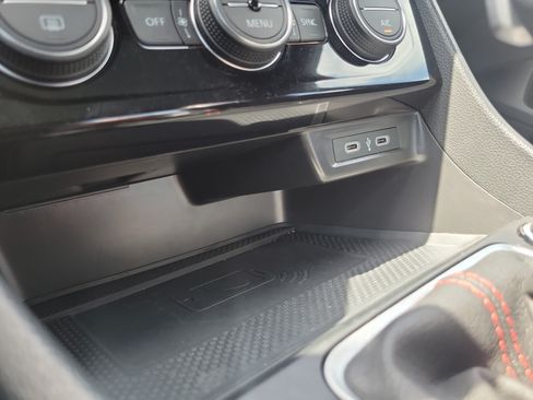 Certified 2023 Volkswagen Jetta GLI Autobahn FWD image 28