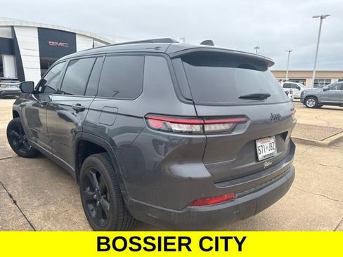 Used 2025 Jeep Grand Cherokee L Laredo RWD image 6