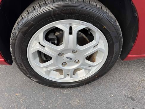 Used 2009 Ford Focus SES image 9