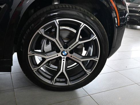 Used 2025 BMW X5 xDrive40i w/ M Sport Package AWD/4WD image 38