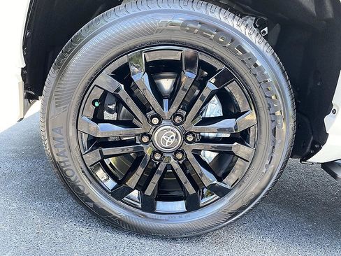 Used 2026 Toyota 4Runner Platinum AWD/4WD image 8