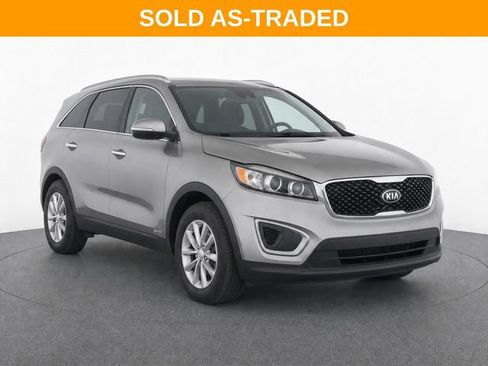 Used 2017 Kia Sorento AWD w/ LX Convenience Package image 8