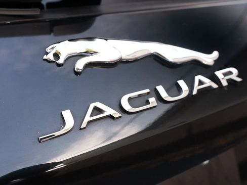 Used 2019 Jaguar F-PACE S AWD/4WD image 42