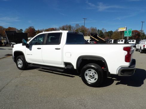 Used 2024 Chevrolet Silverado 2500 W/T w/ WT Convenience Package image 4