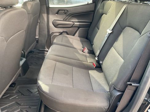 Used 2024 Chevrolet Colorado W/T RWD image 18