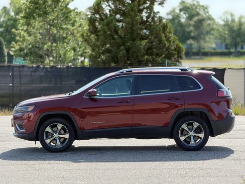 Used 2019 Jeep Cherokee Limited w/ Trailer Tow Group AWD/4WD image 8