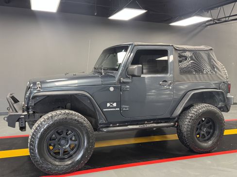 Used 2007 Jeep Wrangler X image 2