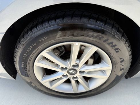 Used 2017 Hyundai Sonata SE FWD image 23