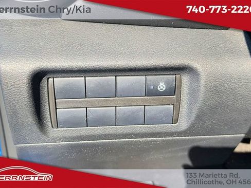 Used 2024 Nissan Kicks SR w/ SR Premium Package FWD image 9