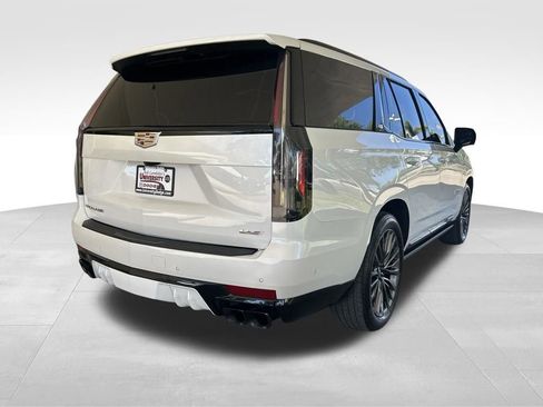 Used 2024 Cadillac Escalade V AWD/4WD image 3