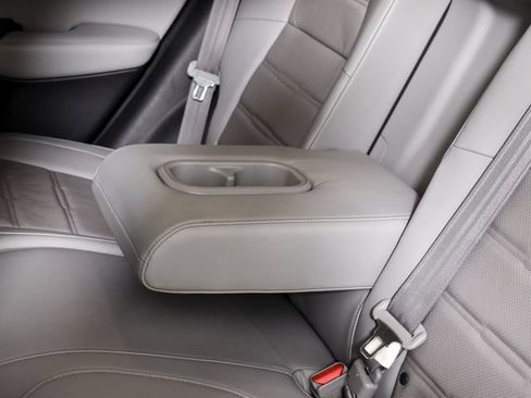 Used 2019 Honda CR-V Touring image 37